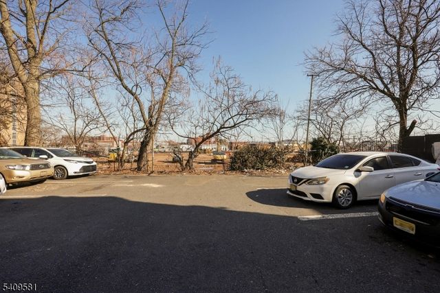 154 Dayton St, Newark City, NJ 07114