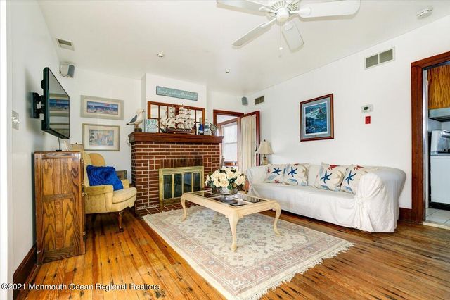 15 Riverview Road, Monmouth Beach, NJ 07750