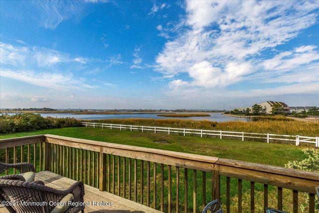 15 Riverview Road, Monmouth Beach, NJ 07750