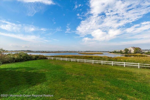15 Riverview Road, Monmouth Beach, NJ 07750