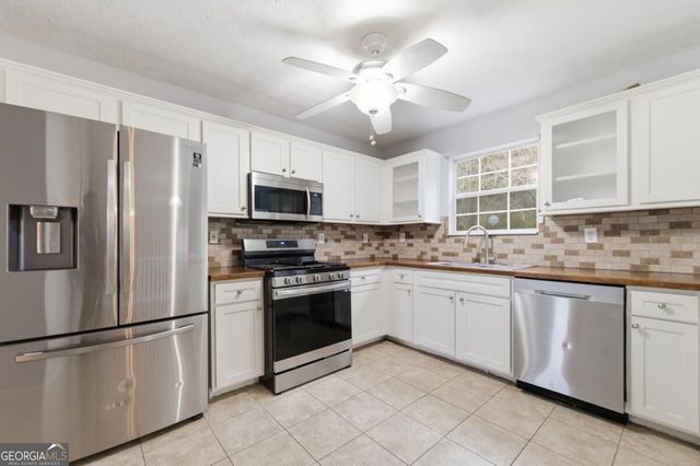 9360 Carnes Crossing Circle, Jonesboro, GA 30236