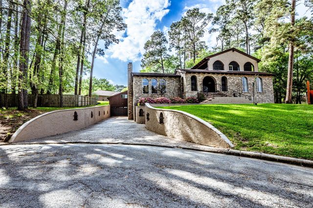 602 Rolling Hills Road, Huntsville, TX 77340