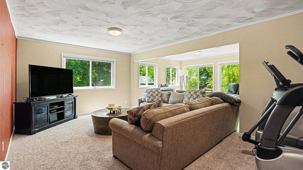Image 10 of property listing at 1012 Highland Street, Mt Pleasant, MI 48858