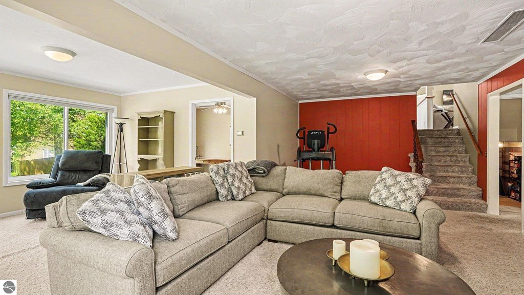 Image 11 of property listing at 1012 Highland Street, Mt Pleasant, MI 48858