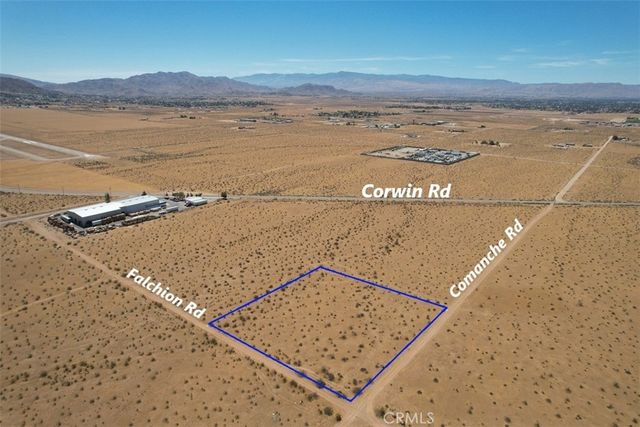 8 Falchion Road, Apple Valley, CA 92307