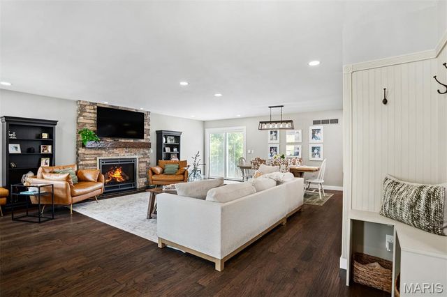 705 Stone Canyon Drive, Ballwin, MO 63021