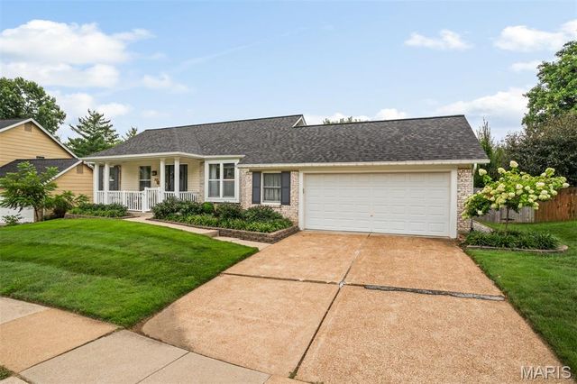 705 Stone Canyon Drive, Ballwin, MO 63021