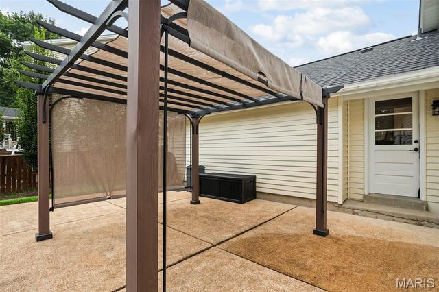 705 Stone Canyon Drive, Ballwin, MO 63021
