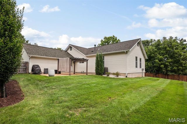 705 Stone Canyon Drive, Ballwin, MO 63021