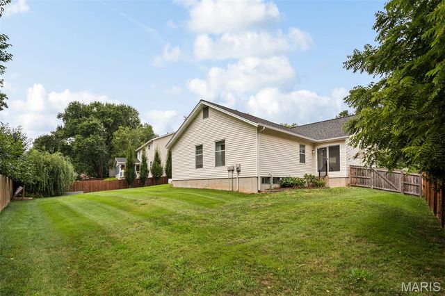 705 Stone Canyon Drive, Ballwin, MO 63021