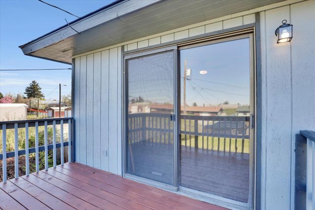 1511 S Warren Rd, Spokane Valley, WA 99037