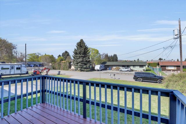 1511 S Warren Rd, Spokane Valley, WA 99037