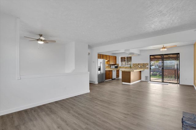 1511 S Warren Rd, Spokane Valley, WA 99037