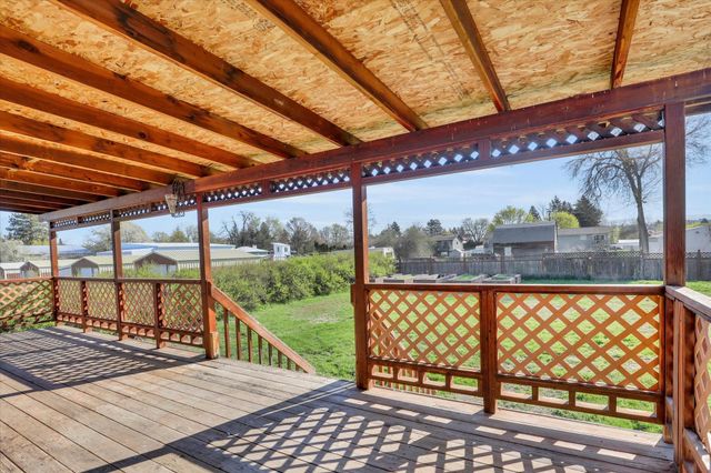 1511 S Warren Rd, Spokane Valley, WA 99037