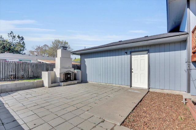 1511 S Warren Rd, Spokane Valley, WA 99037