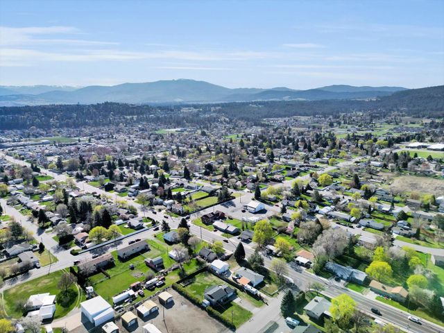 1511 S Warren Rd, Spokane Valley, WA 99037