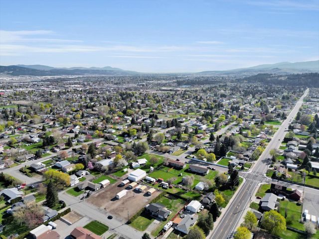 1511 S Warren Rd, Spokane Valley, WA 99037