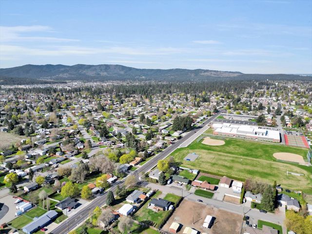1511 S Warren Rd, Spokane Valley, WA 99037