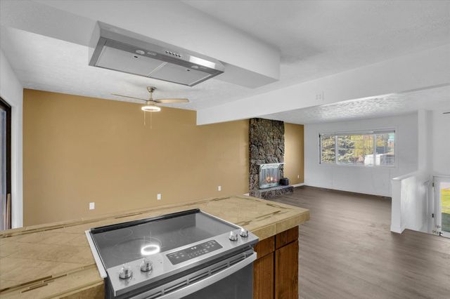 1511 S Warren Rd, Spokane Valley, WA 99037
