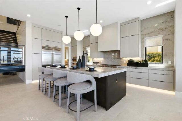 421 Narcissus, Irvine, CA 92602