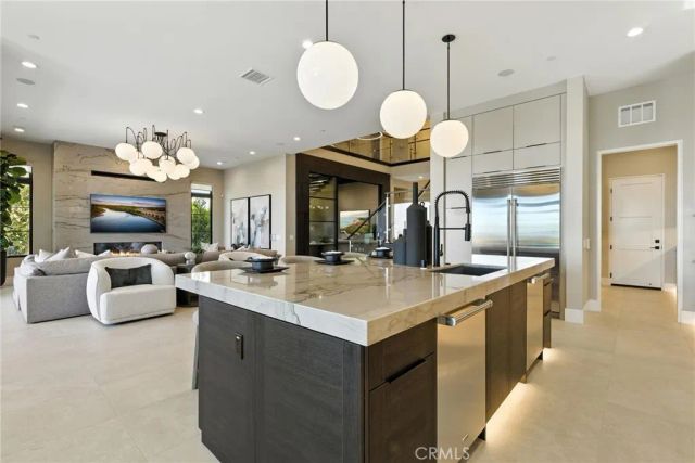 421 Narcissus, Irvine, CA 92602