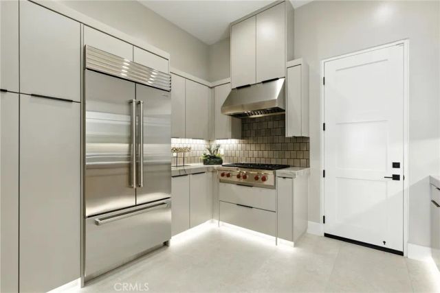 421 Narcissus, Irvine, CA 92602
