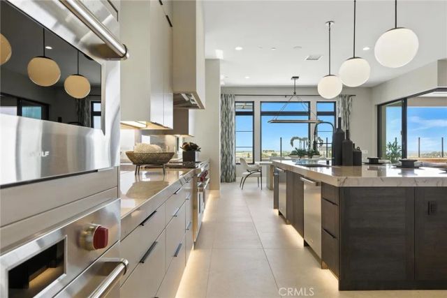 421 Narcissus, Irvine, CA 92602