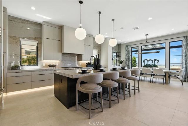 421 Narcissus, Irvine, CA 92602