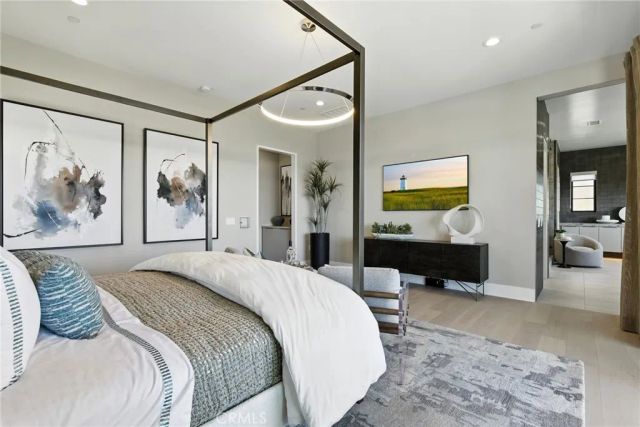 421 Narcissus, Irvine, CA 92602