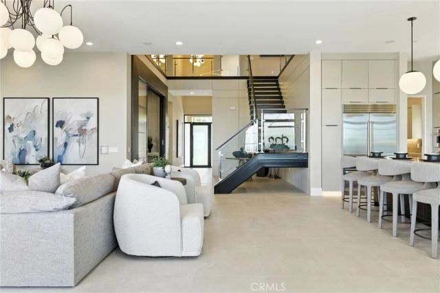 421 Narcissus, Irvine, CA 92602