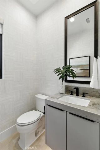 421 Narcissus, Irvine, CA 92602
