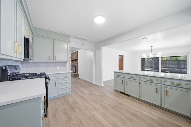 3008 S Elm Avenue, Broken Arrow, OK 74012