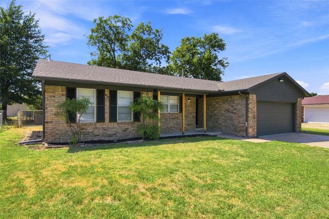 3008 S Elm Avenue, Broken Arrow, OK 74012