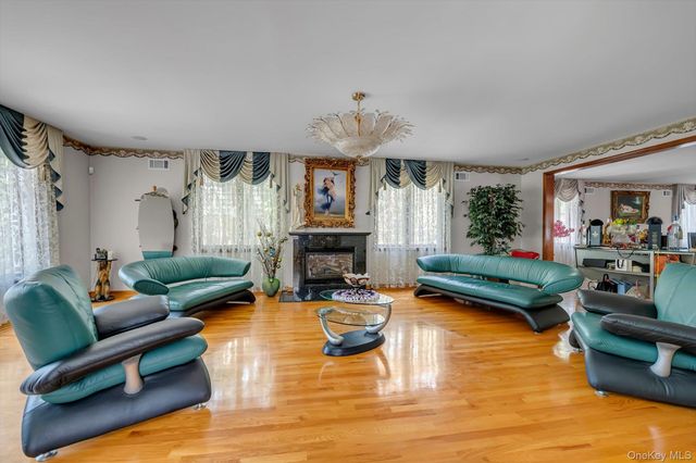 18042 Aberdeen Road, Jamaica, NY 11432
