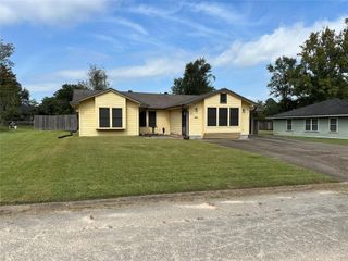 306 Liveoak Street, Silsbee, TX 77656