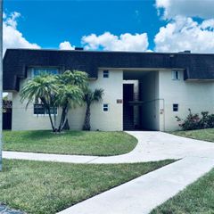 13710 SW 90th Ave 4, Miami, FL 33176