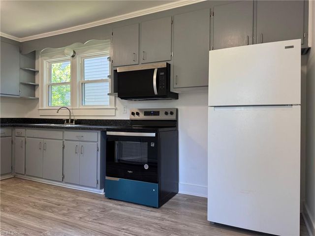 111 E Cummings AVE, Hampton, VA 23663