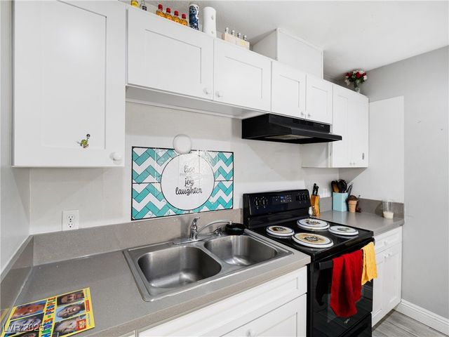 2326 Bassler Street, North Las Vegas, NV 89030