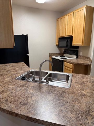 10017 COURTNEY PALMS BOULEVARD 304, Tampa, FL 33619