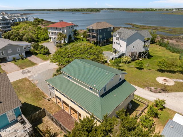 7710 8th Avenue, Sneads Ferry, NC 28460
