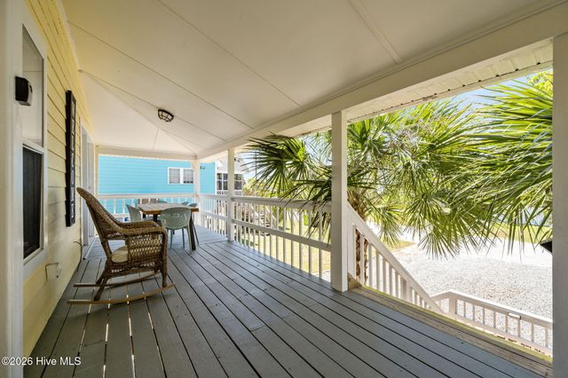 7710 8th Avenue, Sneads Ferry, NC 28460