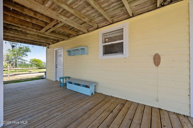 7710 8th Avenue, Sneads Ferry, NC 28460
