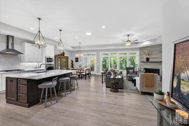 214 E Glendale Road, Webster Groves, MO 63119