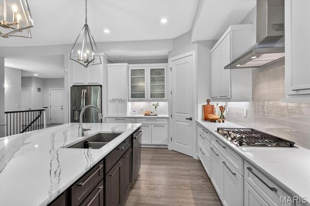 214 E Glendale Road, Webster Groves, MO 63119