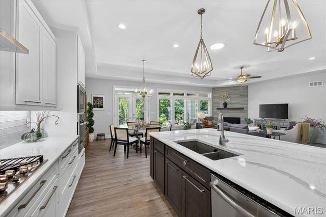 214 E Glendale Road, Webster Groves, MO 63119