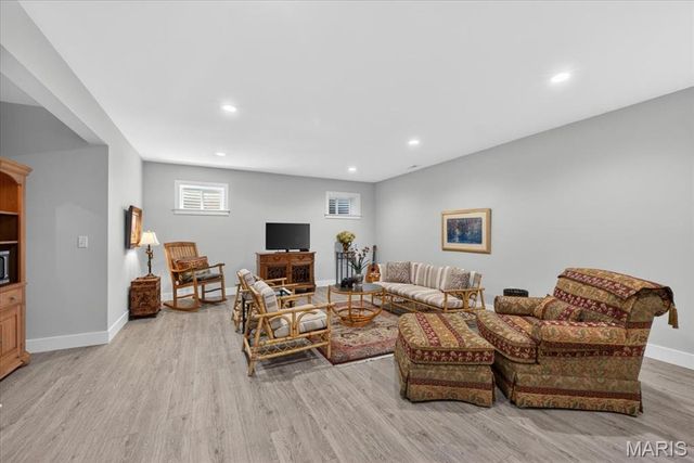 214 E Glendale Road, Webster Groves, MO 63119