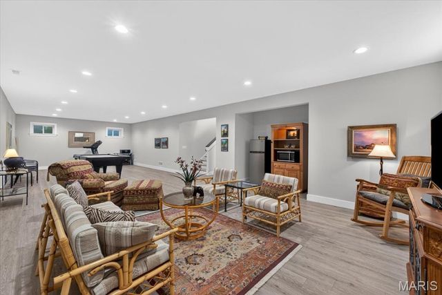 214 E Glendale Road, Webster Groves, MO 63119