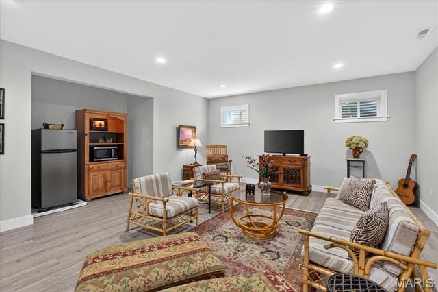 214 E Glendale Road, Webster Groves, MO 63119