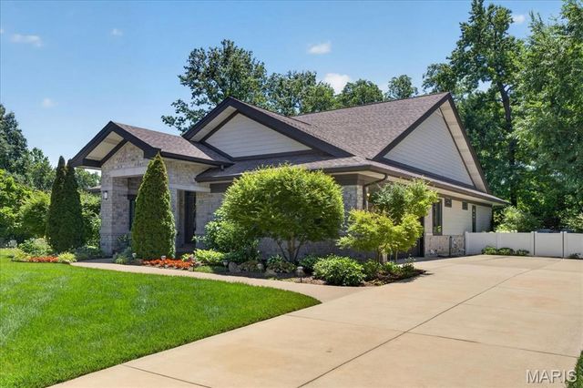 214 E Glendale Road, Webster Groves, MO 63119