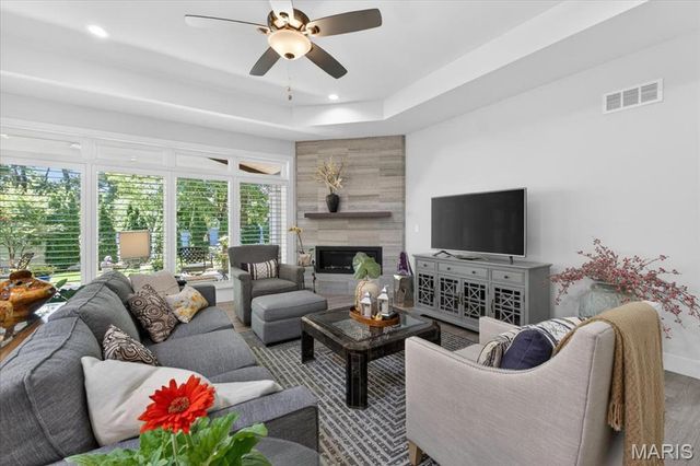 214 E Glendale Road, Webster Groves, MO 63119